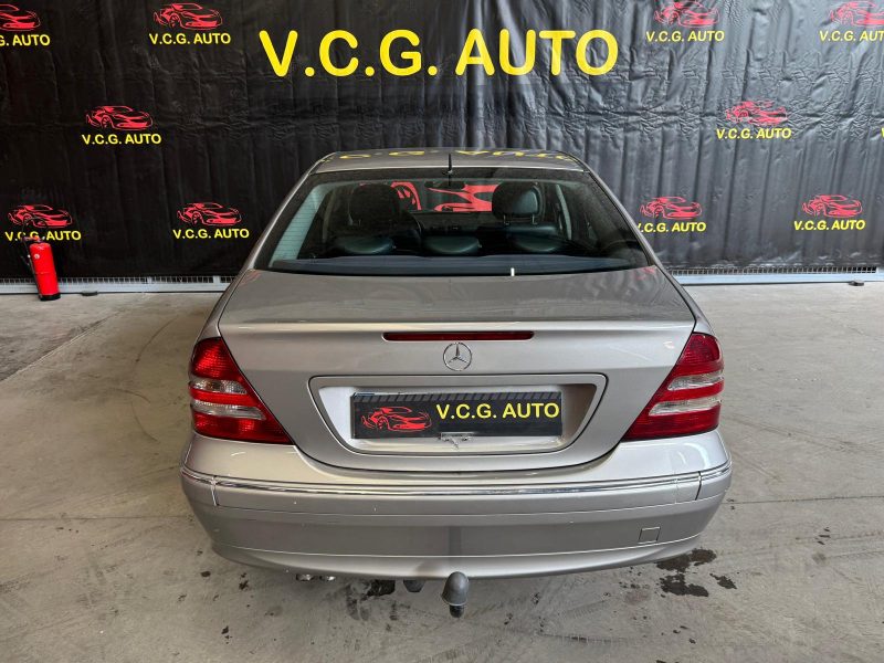 MERCEDES CLASSE C 200 CDI 122 Elegance 