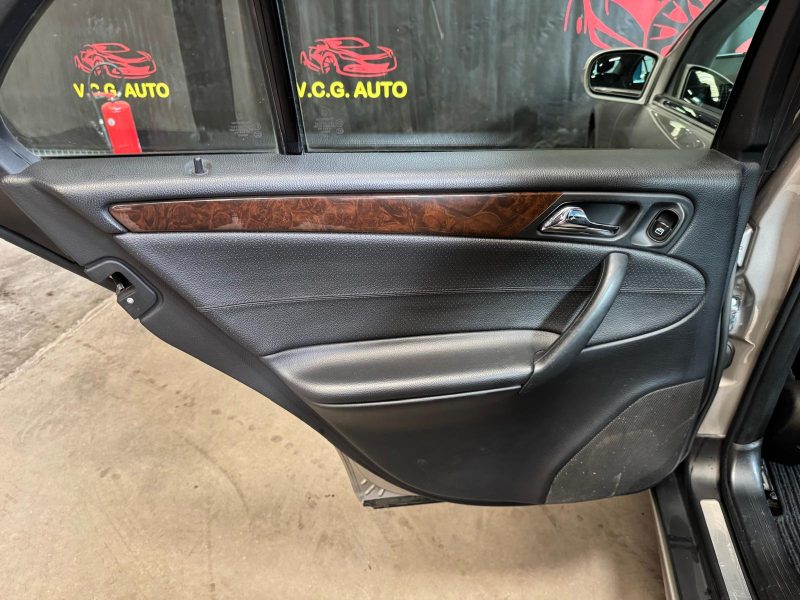 MERCEDES CLASSE C 200 CDI 122 Elegance 