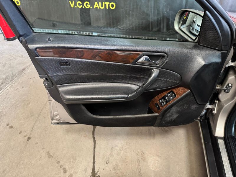 MERCEDES CLASSE C 200 CDI 122 Elegance 