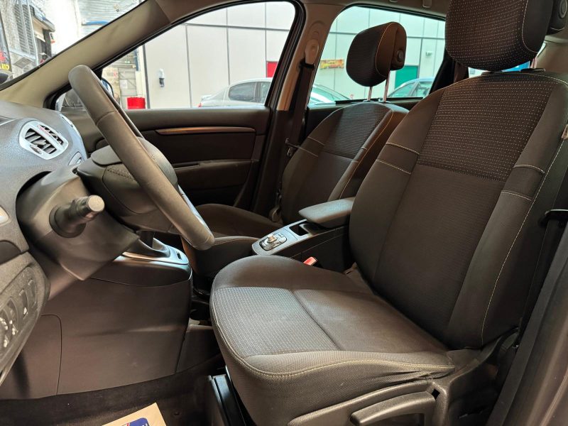 RENAULT MEGANE SCENIC 1.5 DCI 105 Dynamique 