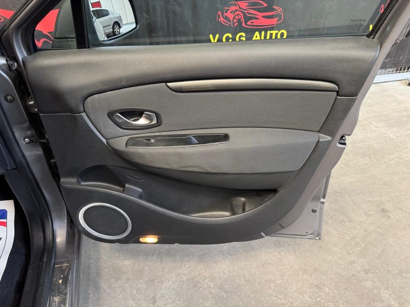 RENAULT MEGANE SCENIC 1.5 DCI 105 Dynamique 