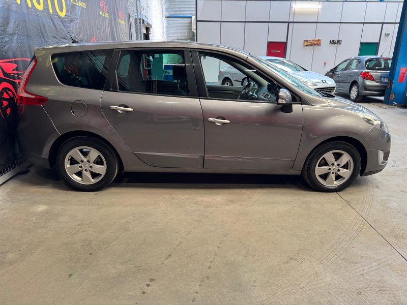 RENAULT MEGANE SCENIC 1.5 DCI 105 Dynamique 