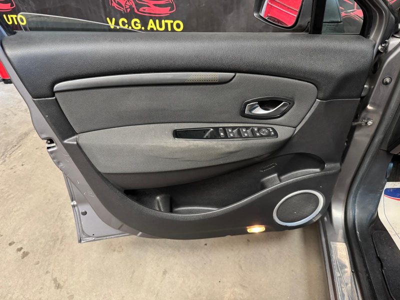 RENAULT MEGANE SCENIC 1.5 DCI 105 Dynamique 