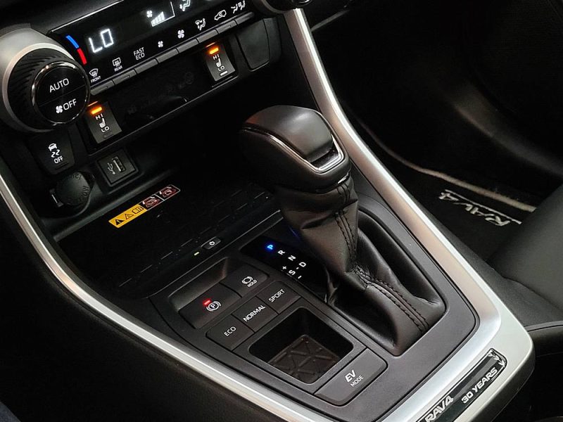 TOYOTA RAV4 V HYBRID 218cv 30 YEARS CVT 2WD 