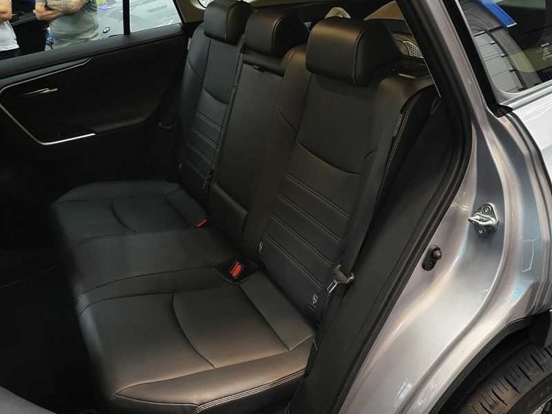 TOYOTA RAV4 V HYBRID 218cv 30 YEARS CVT 2WD 