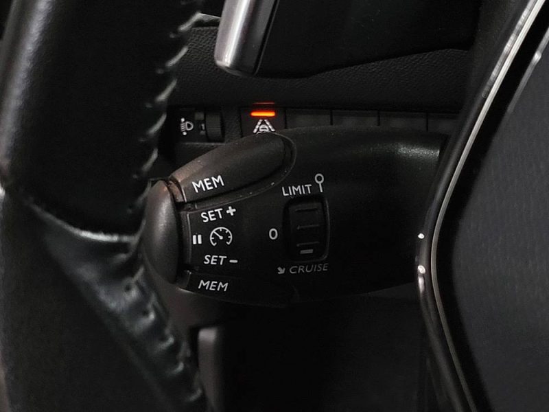 PEUGEOT 2008 II 1.5 BlueHDi 130cv Allure Pack EAT8