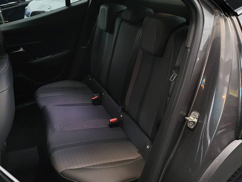 PEUGEOT 2008 II 1.5 BlueHDi 130cv Allure Pack EAT8