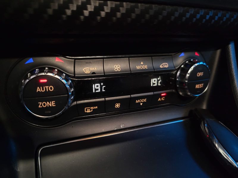 MERCEDES CLASSE A 180d 110cv FASCINATION PACK AMG TOIT OUVRANT CARPLAY / CAMERA DE RECUL 