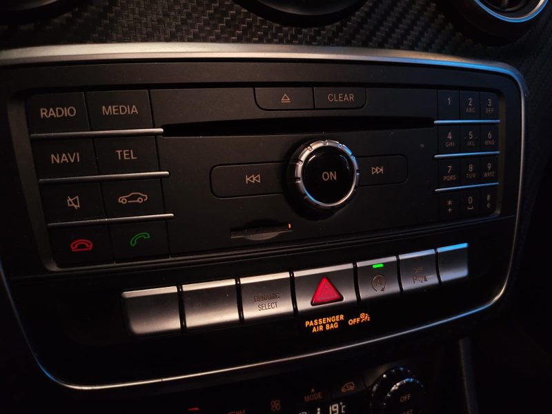 MERCEDES CLASSE A 180d 110cv FASCINATION PACK AMG TOIT OUVRANT CARPLAY / CAMERA DE RECUL 