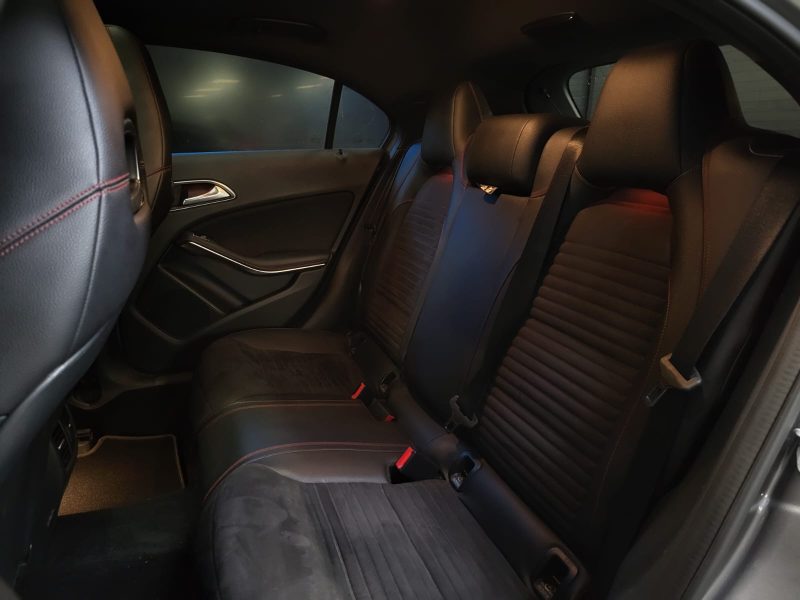 MERCEDES CLASSE A 180d 110cv FASCINATION PACK AMG TOIT OUVRANT CARPLAY / CAMERA DE RECUL 