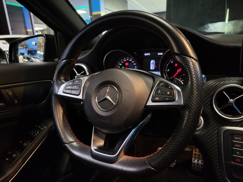 MERCEDES CLASSE A 180d 110cv FASCINATION PACK AMG TOIT OUVRANT CARPLAY / CAMERA DE RECUL 
