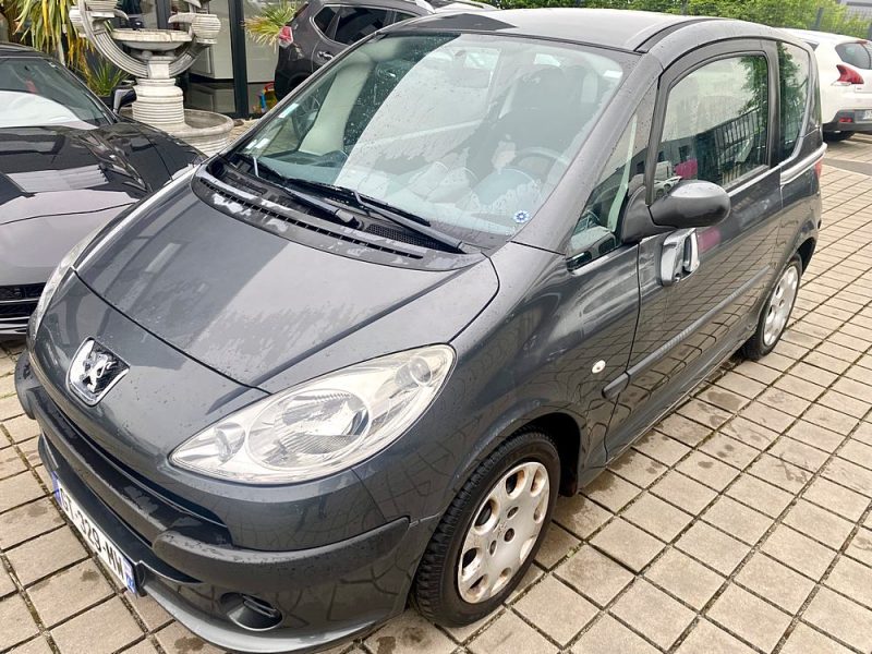 PEUGEOT 1007 1.4L HDI 70CH TRENDY 
