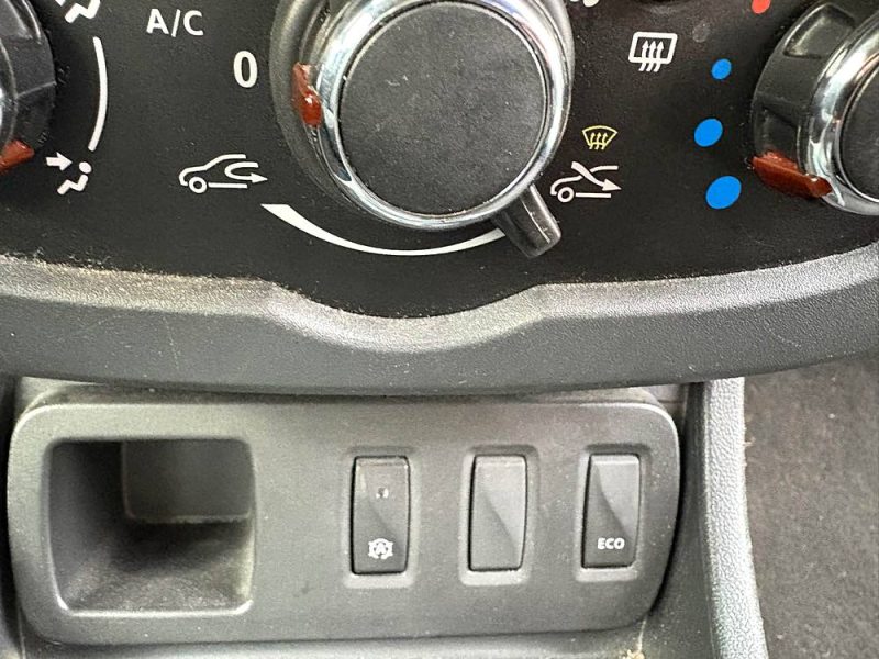 DACIA DUSTER 1.2 TCE 125cv 4x2 prestige, édition Garantie 12 mois.