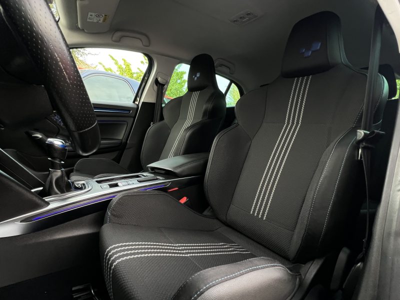 RENAULT MEGANE 4 IV GT LINE 1.6 DCI 130 Cv GRAND GPS TACTILE LEDS AMBIANCE CAMERA - GARANTIE 1 AN