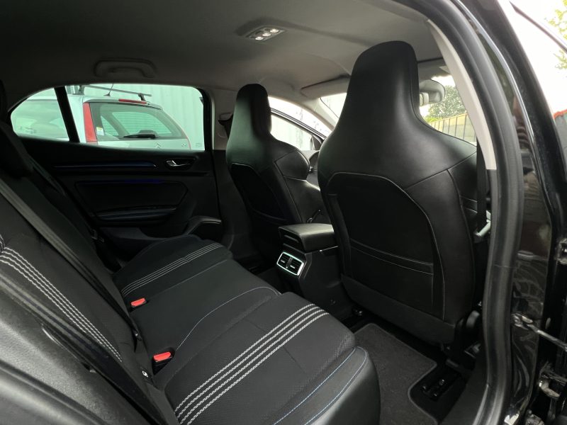 RENAULT MEGANE 4 IV GT LINE 1.6 DCI 130 Cv GRAND GPS TACTILE LEDS AMBIANCE CAMERA - GARANTIE 1 AN