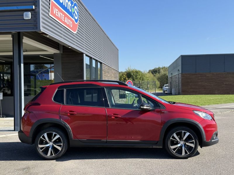 PEUGEOT 2008 1.5 BlueHDI 100 GT Line APPLE CARPLAY / CAMERA / TOIT PANO