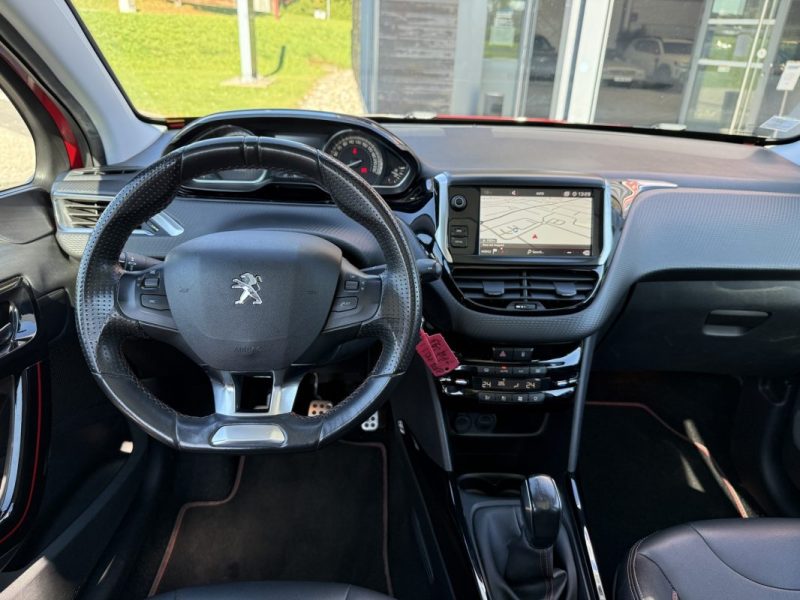 PEUGEOT 2008 1.5 BlueHDI 100 GT Line APPLE CARPLAY / CAMERA / TOIT PANO