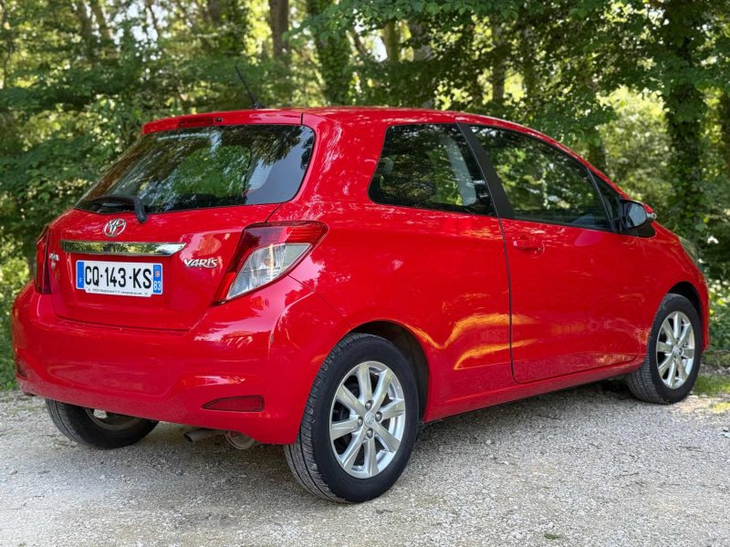 TOYOTA YARIS 1.0 VVT-i 69 TENDANCE 3P