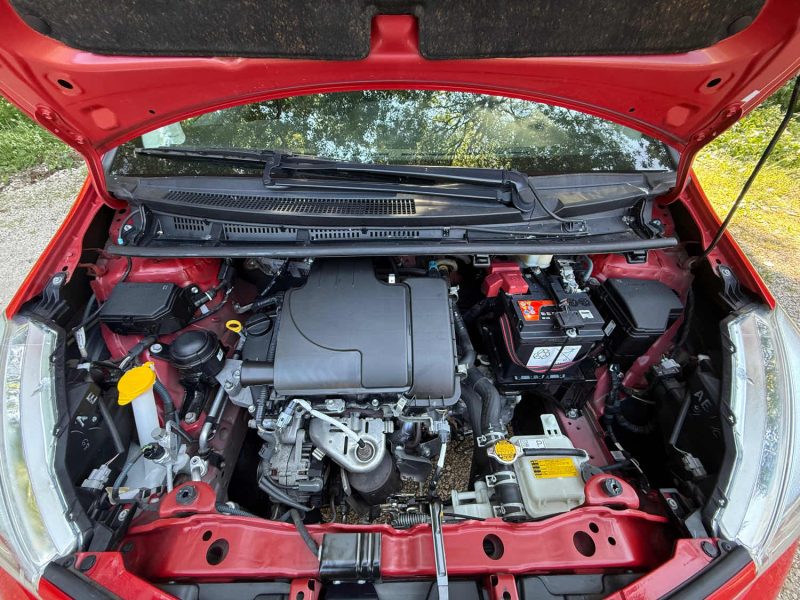 TOYOTA YARIS 1.0 VVT-i 69 TENDANCE 3P