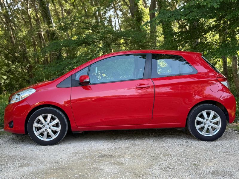 TOYOTA YARIS 1.0 VVT-i 69 TENDANCE 3P