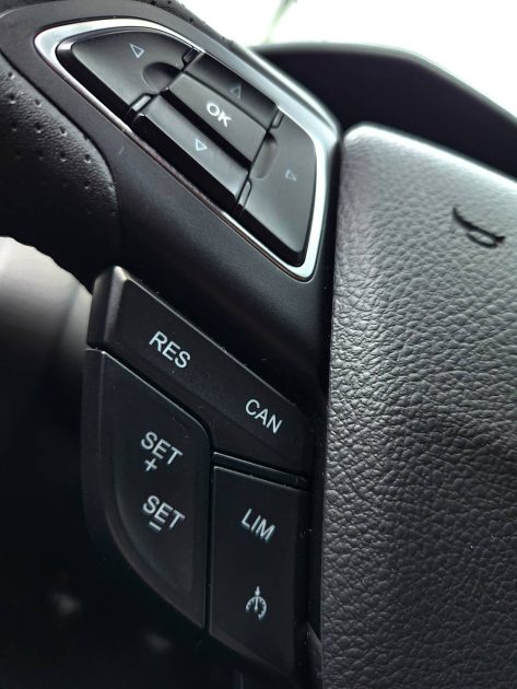 FORD FOCUS 2.0 250 ST*1°Main*RECARO*GPS*XENON*