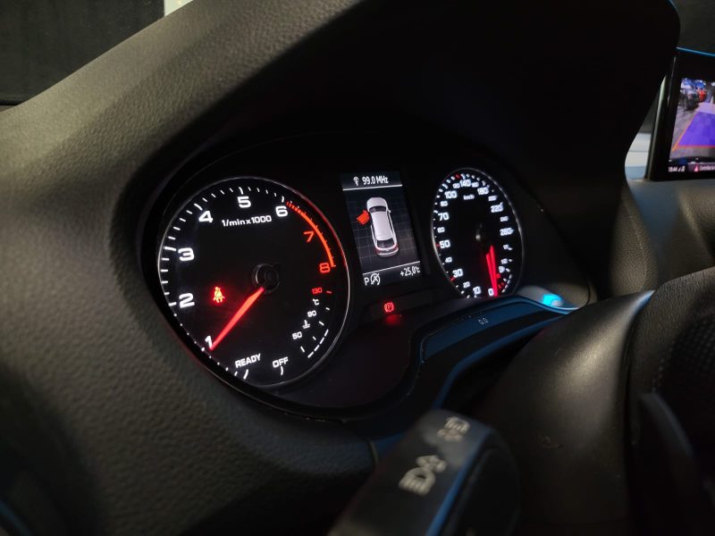 AUDI Q2 35 TFSI 150cv S TRONIC S LINE / APPLE CARPLAY / ECLAIRAGE D\'AMBIANCE / KEYLESS