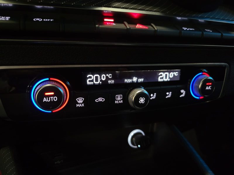 AUDI Q2 35 TFSI 150cv S TRONIC S LINE / APPLE CARPLAY / ECLAIRAGE D\'AMBIANCE / KEYLESS