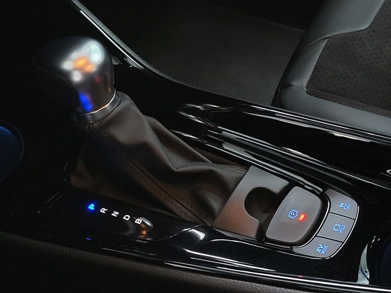 TOYOTA C-HR Hybrid 122cv Collection CVT / FAIBLE KILOMETRAGE