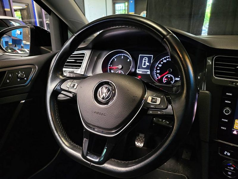 VOLKSWAGEN GOLF VII 2.0 TDi 150cv CONFORTLINE / CARPLAY + ACC + FRONT ASSIST /