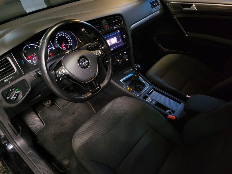 VOLKSWAGEN GOLF VII 2.0 TDi 150cv CONFORTLINE / CARPLAY + ACC + FRONT ASSIST /