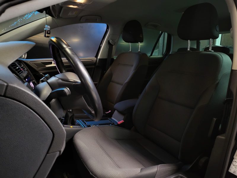 VOLKSWAGEN GOLF VII 2.0 TDi 150cv CONFORTLINE / CARPLAY + ACC + FRONT ASSIST /