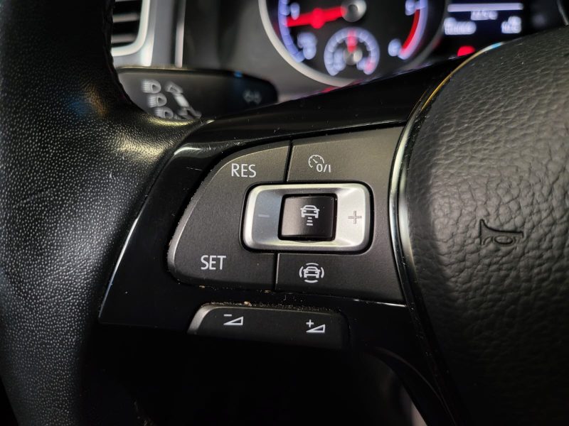 VOLKSWAGEN GOLF VII 2.0 TDi 150cv CONFORTLINE / CARPLAY + ACC + FRONT ASSIST /