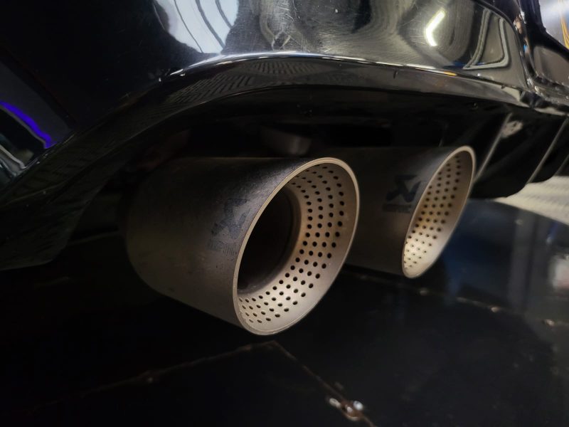 VOLKSWAGEN GOLF VIII R PERFORMANCE 2.0 TSi 320Ch 4 MOTION AKRAPOVIC / TOIT OUVRANT / TETE HAUTE / H&