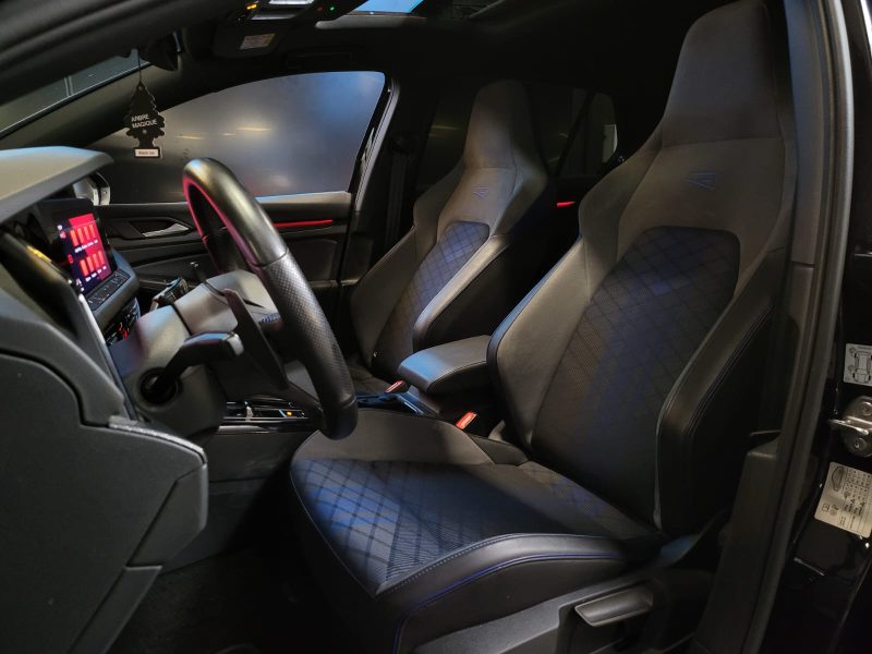 VOLKSWAGEN GOLF VIII R PERFORMANCE 2.0 TSi 320Ch 4 MOTION AKRAPOVIC / TOIT OUVRANT / TETE HAUTE / H&