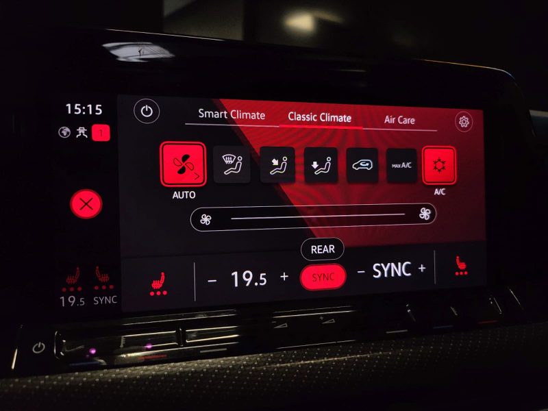 VOLKSWAGEN GOLF VIII R PERFORMANCE 2.0 TSi 320Ch 4 MOTION AKRAPOVIC / TOIT OUVRANT / TETE HAUTE / H&