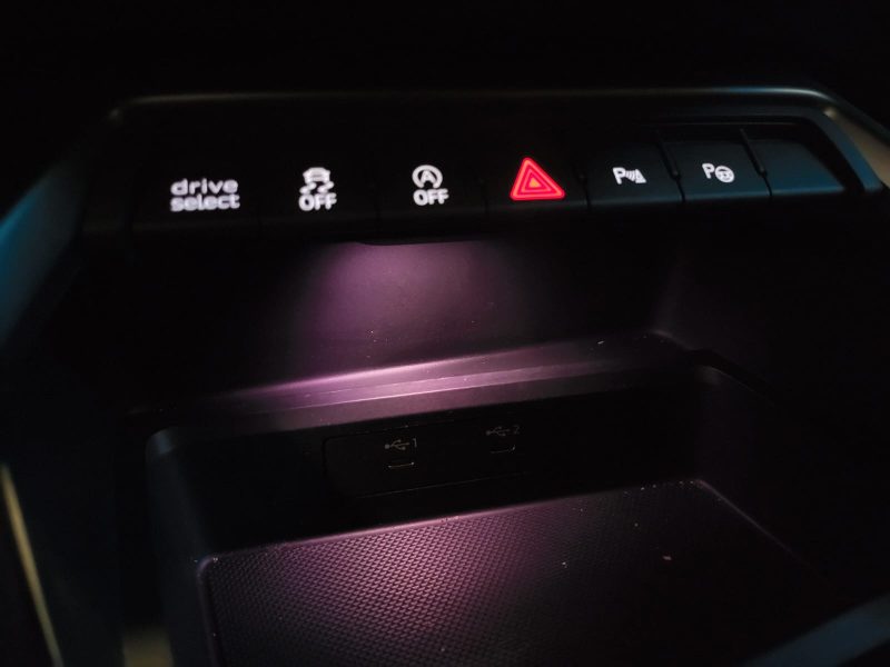 AUDI A3 SPORTBACK 35 TFSI 150cv S LINE / SUIVI AUDI / TOIT OUVRANT / CARPLAY SANS FIL / CAMERA DE RE