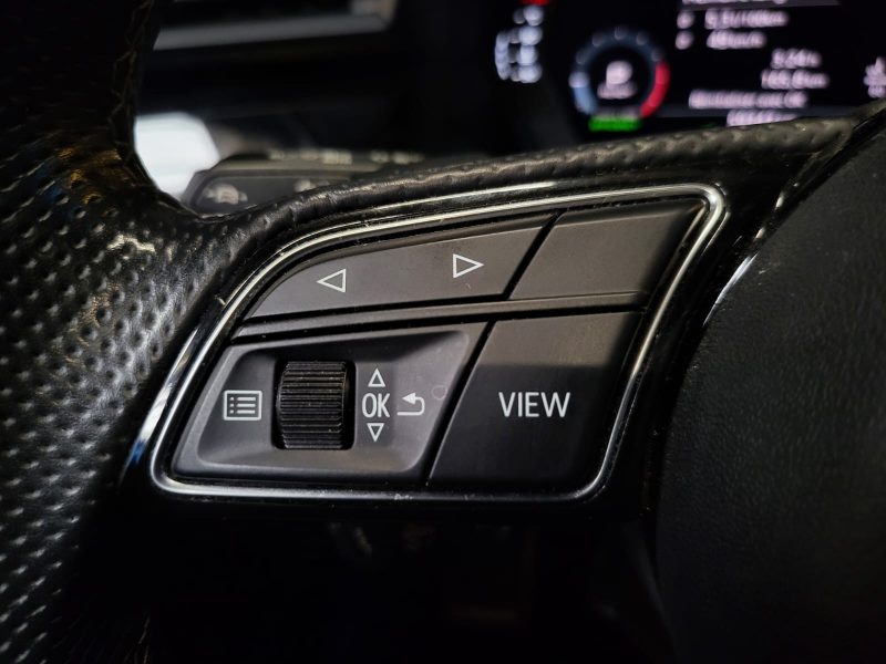 AUDI A3 SPORTBACK 35 TFSI 150cv S LINE / SUIVI AUDI / TOIT OUVRANT / CARPLAY SANS FIL / CAMERA DE RE