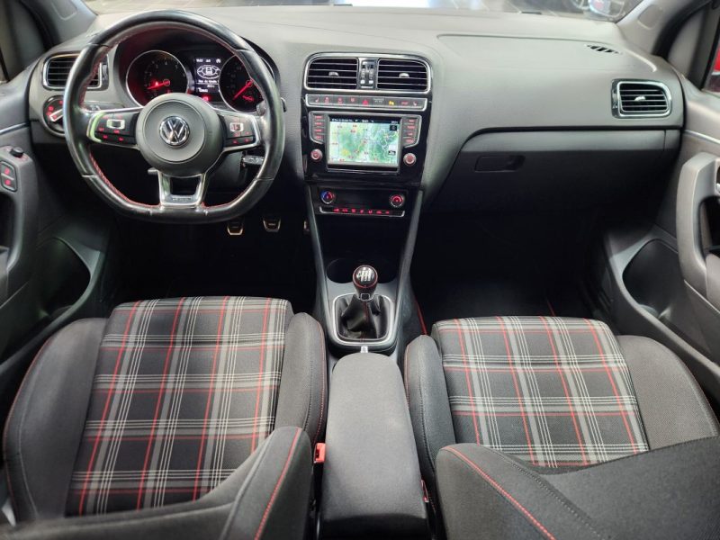 VOLKSWAGEN POLO 2016 1.8 TSI 192 BLUEMOTION TECHNOLOGY GTI 5P*GPS*LED*DCC*