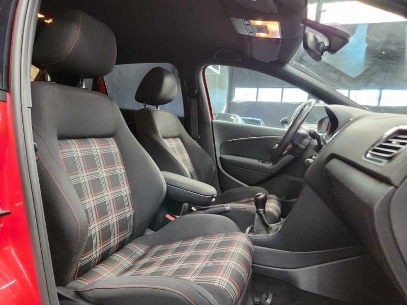 VOLKSWAGEN POLO 2016 1.8 TSI 192 BLUEMOTION TECHNOLOGY GTI 5P*GPS*LED*DCC*