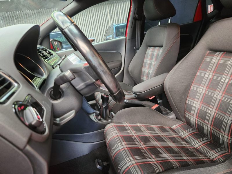 VOLKSWAGEN POLO 2016 1.8 TSI 192 BLUEMOTION TECHNOLOGY GTI 5P*GPS*LED*DCC*