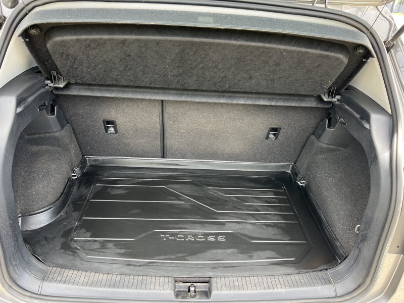 VOLKSWAGEN T-CROSS 2019