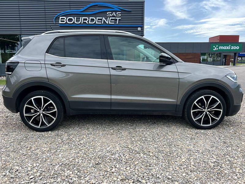 VOLKSWAGEN T-CROSS 2019