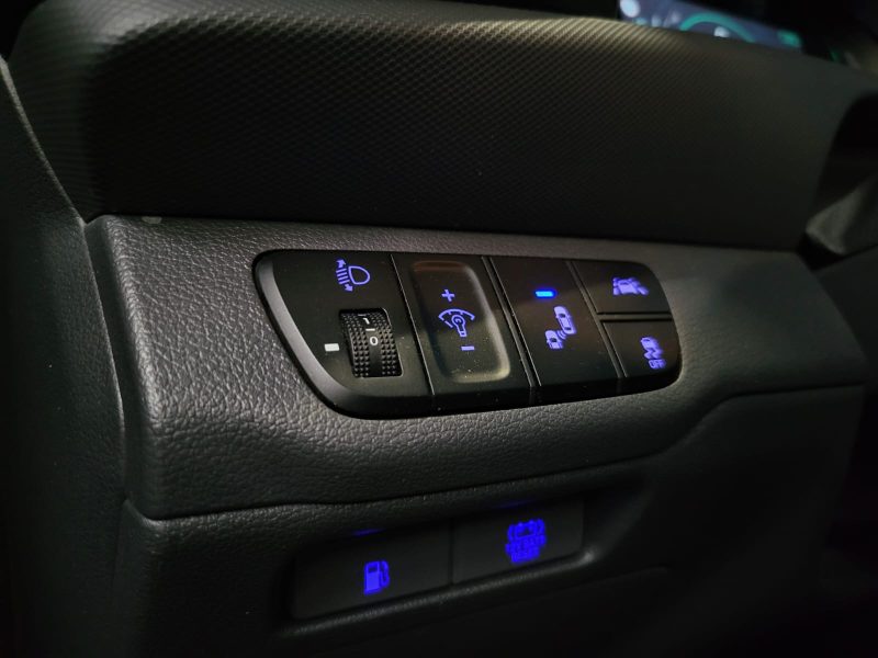 HYUNDAI IONIQ HYBRID 141cv EXECUTIVE / SIEGES ELECTRIQUES CHAUFFANTS & CLIMATISES / APPLE CARPLAY / 