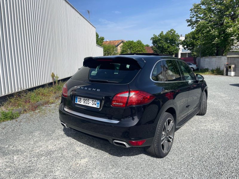 PORSCHE CAYENNE DIESEL 2012