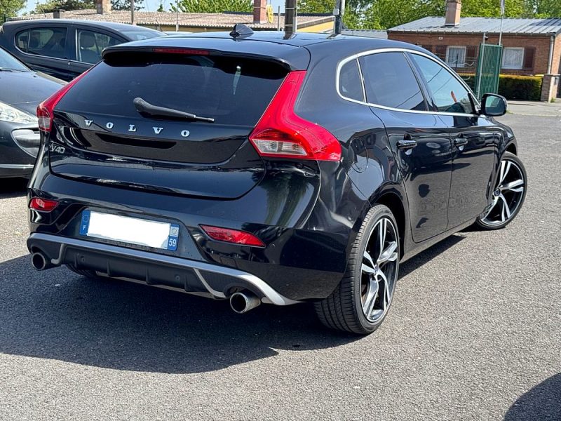 VOLVO  V40  2014