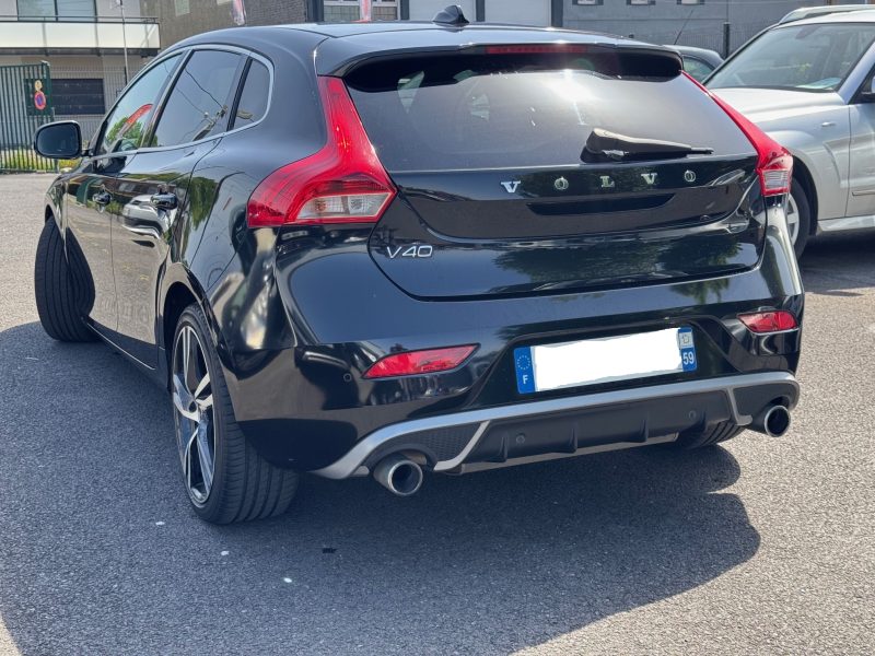 VOLVO  V40  2014
