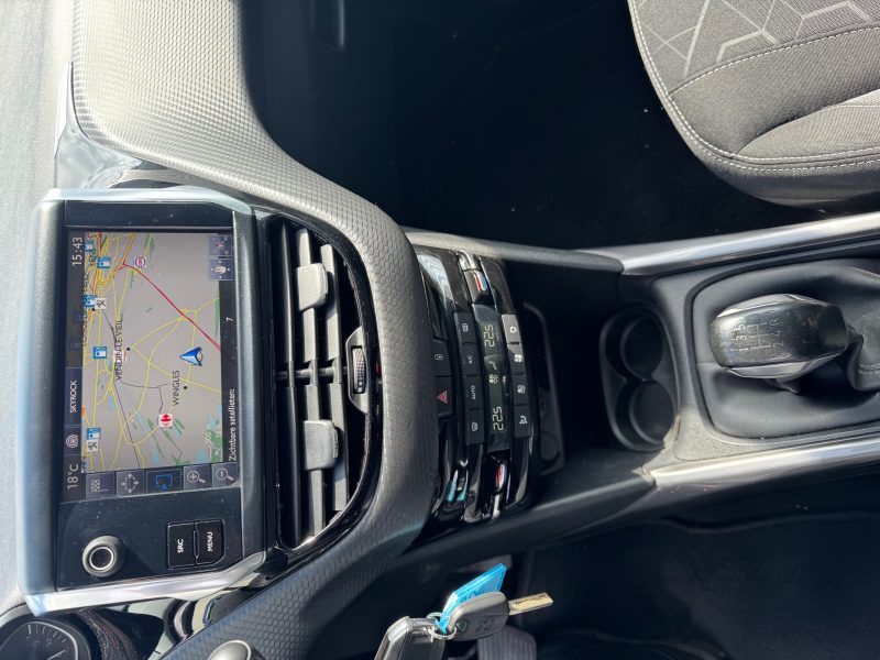 PEUGEOT  2008 1.6 BLUEHDI 100  5CV FISC 2017