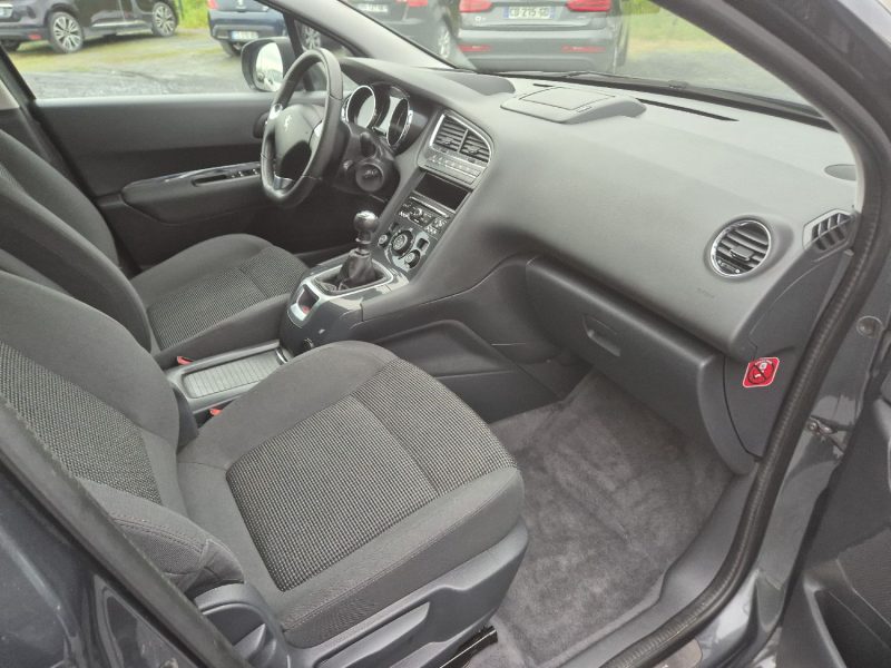 PEUGEOT 5008 HDI 120CV 2015 124350 KM ALLURE 7 PLACES 