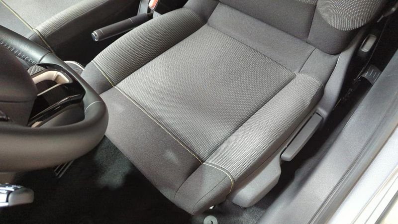 Citroën C3 Puretech 110 ch eat6 max + navi + camera de recul