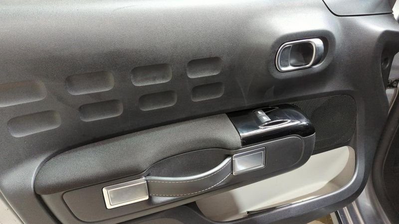 Citroën C3 Puretech 110 ch eat6 max + navi + camera de recul